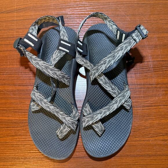 Chaco Z/Cloud Sandals Womens Size 11 Black and White Adjustable Outdoor EUC - Picture 4 of 6